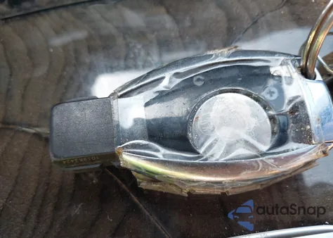 2014 Mercedes-Benz E 550 z USA, uszkodzony, nr VIN WDDKJ7DB9EF251121